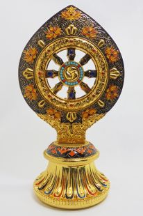 Dharma Wheel color on gold (L)